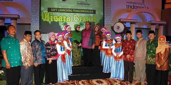 Pemerintah Bakal Kucurkan Ratusan Miliar untuk Pariwisata ‘Syariah’