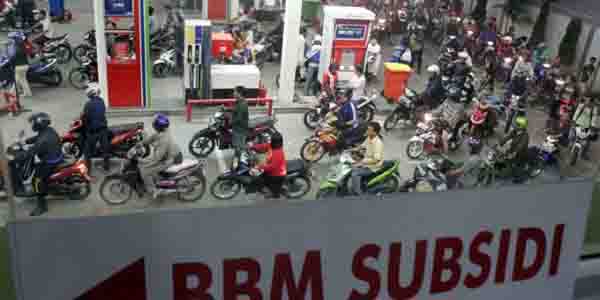 Pemerintah Pastikan Kembali Subsidi Premium Jika Sentuh Rp 9.500/Liter