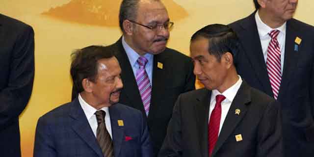 Sultan Bolkiah Ingin Buka Penerbangan Langsung Brunei-Indonesia