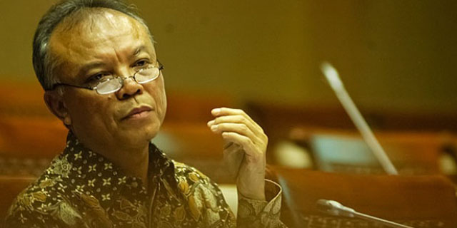 OJK Stop Izin Pembukaan Kantor Cabang Bank Asing di Indonesia