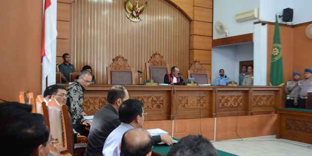 Kuasa Hukum BG Cecar Saksi Ahli Soal Wewenang Pimpinan KPK