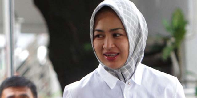 Diperiksa 8,5 Jam, Airin Pergi Tak Mau Beri Komentar