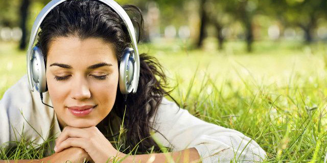 Temuan WHO: Mendengar Musik Terlalu Sering Bisa Bikin Tuli