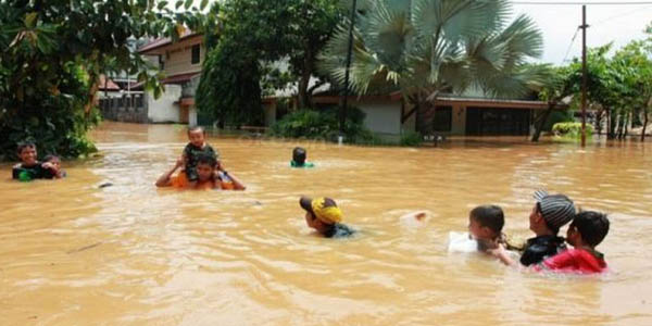 Banjir Rendam Sejumlah Dusun Di Lombok Barat, 500 KK Mengungsi