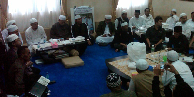 Korban Penganiayaan di Masjid Az-Zikra: Saya Dipukuli Seperti Maling
