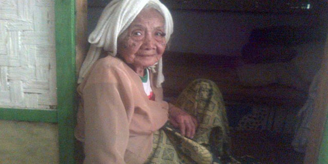 Luar Biasa, Nenek Asal Purwakarta Ini Berusia 140 Tahun