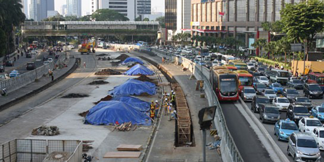 Proyek MRT Bongkar Jembatan Penyeberangan, Lalu Lintas Dialihkan