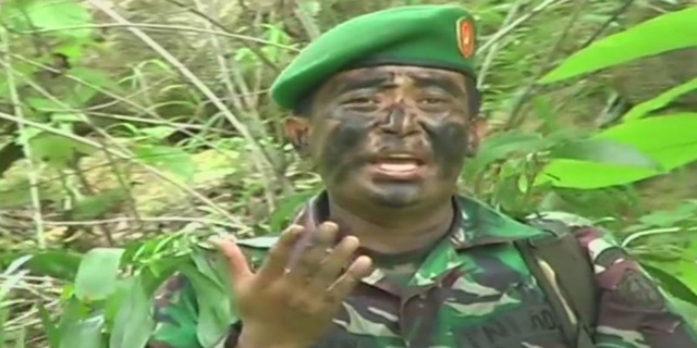 VIDEO:  Anggota TNI Nyanyi Dangdut Bikin Heboh YouTube