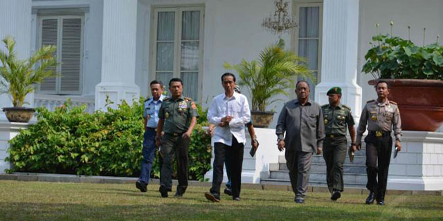 Jokowi Kumpulkan Petinggi TNI Di Istana, Ada Apa?