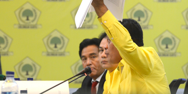 Kubu Ical Sujud Syukur, Putusan PTUN Langsung Dikirim ke DPR