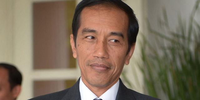 Presiden Jokowi Bagikan Kartu Indonesia Sehat di Deli Serdang