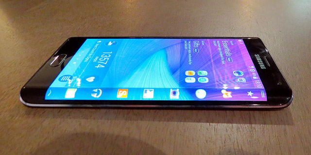 Dipasarkan Awal Maret, Galaxy Note Edge Dipatok Rp 10,9 Juta di Indonesia