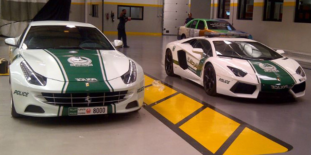 Betapa Mewahnya Mobil Polisi Dubai