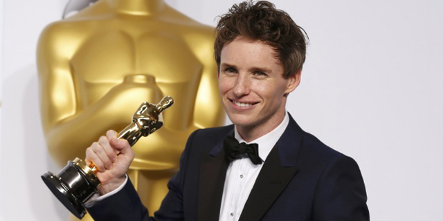 Stephen Hawking Sanjung Aktor Terbaik Oscar 2015