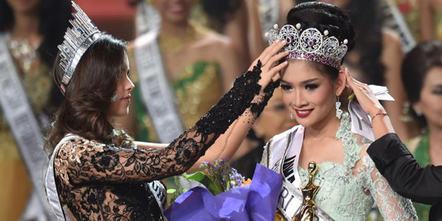 Puteri Jawa Tengah Sabet Mahkota Puteri Indonesia 2015