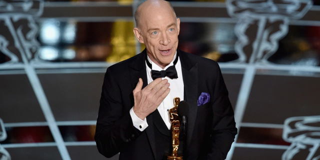 J.K. Simmons Raih Penghargaan Oscar 2015 Perdana