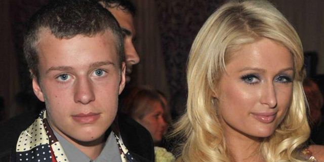 Paris HIlton Kapok Pacaran dengan Artis