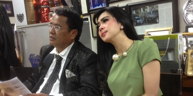Penyidik Polri : Syahrini Kapan Nikah?