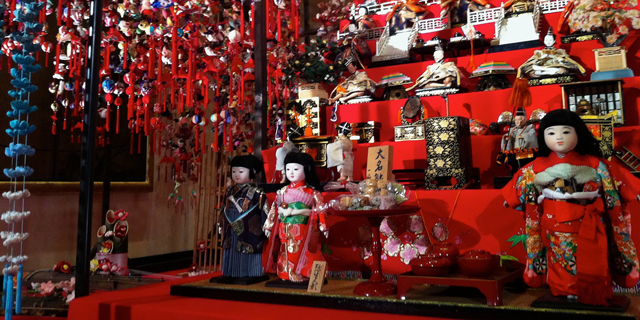 Berkumpul Dengan Para Boneka Cantik di Festival Hina Matsuri