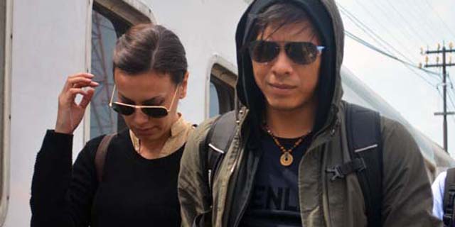 Setelah Posting Foto Mesra Dengan Ariel, Sophia Latjuba Menghapusnya