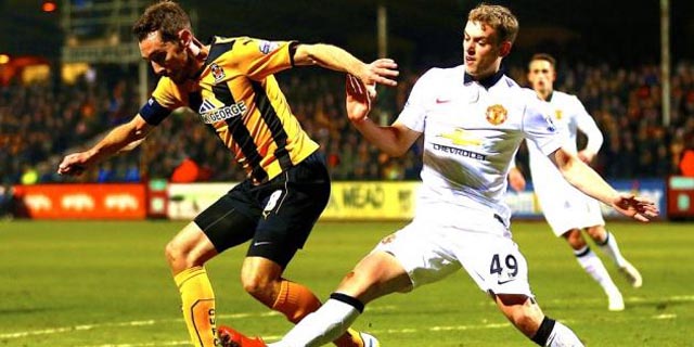 Gunduli Cambridge 3-0, United Melaju ke Putaran ke-5 FA Cup