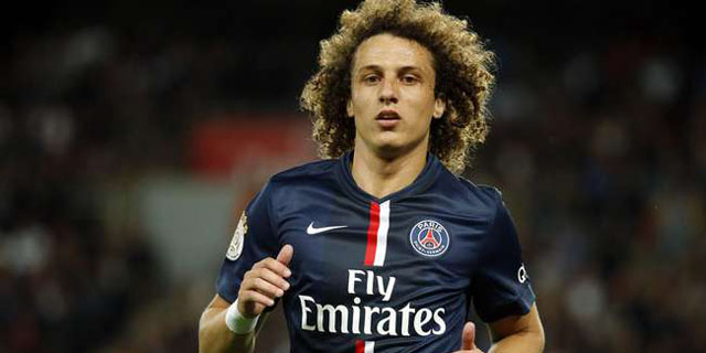 Selebrasi Setelah Bobol Gawang Chelsea, David Luiz Minta Maaf