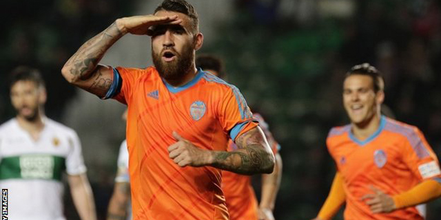 Libas Elche 4-0, Valencia Kian Menjauh Dari Atletico