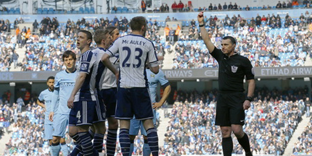 Lagi, Insiden Wasit Salah Usir di Liga Inggris