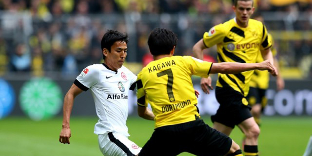 Dortmund Kalahkan Frankfurt 2-0