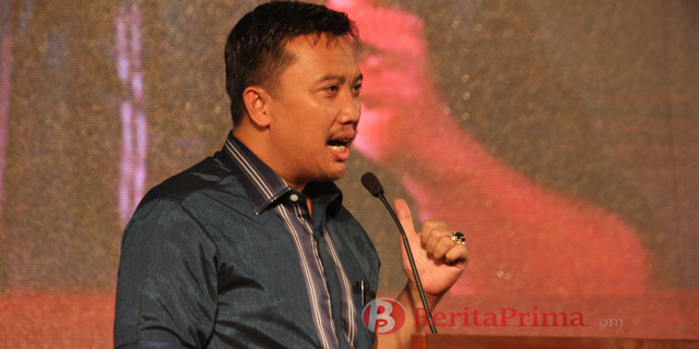 Menpora Tuding Roy Suryo Mencari Panggung