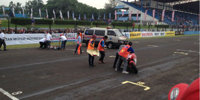 Ditabrak Saat Selebrasi, Kaki Kiri Pembalap M Fadli Terancam Diamputasi