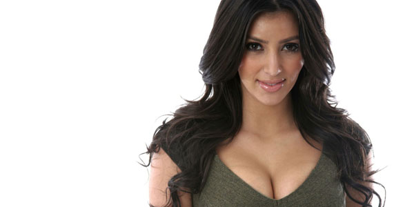 Tips Kim Kardashian Atasi Ketakutan Kulitnya Keriput