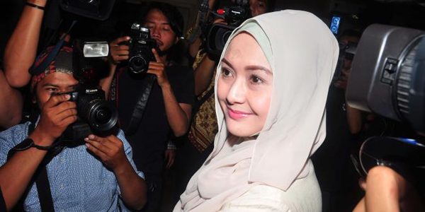 Bebas dari Penjara, Eddies Adelia Langsung Nobar Film Hijab