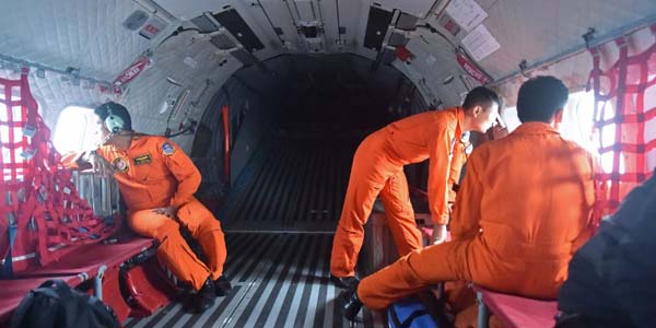 Hari Ketujuh Pencarian AirAsia QZ8501, 40 Armada Dikerahkan