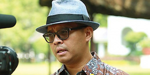 Yusril Tuding Seskab Andi Widjojanto Bikin Bingung Rakyat