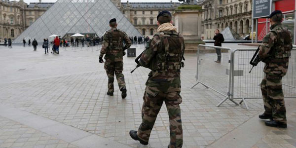 Polisi Kejar Penyerang Charlie Hebdo Ke Utara Paris