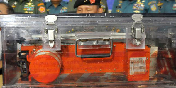 Pencarian CVR AirAsia Dilanjutkan Pagi Ini