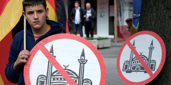 Survei: Satu Dari Delapan Orang Jerman Dukung Gerakan Anti-Muslim