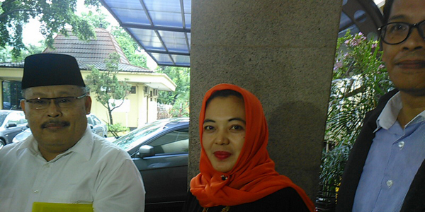 Tandatangan Dipalsukan, Istri Eks Pejabat Ancam Polisikan Farhat Abbas