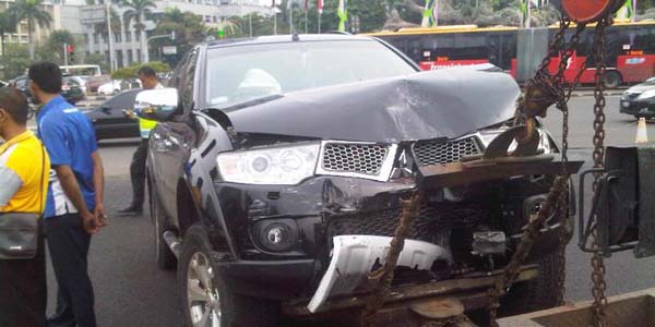 Rumah Panglima TNI Jenderal Moeldoko Ditabrak Pajero Sport