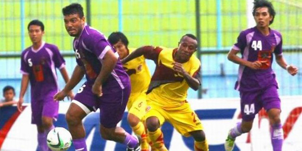 Persik Kembali Boyong Trofi Piala Gubernur