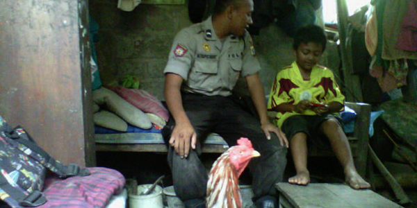 Kisah Polisi Sederhana Tinggal Di Bekas Kandang Sapi