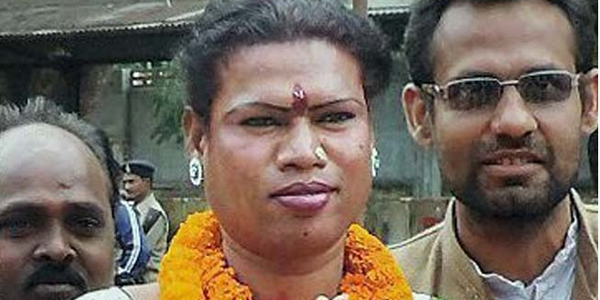Seorang Waria Menangkan Simulasi Pemilihan Walikota Di India