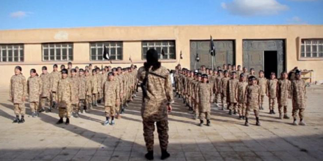 ISIS Beri Pelatihan Militer Pada Anak-Anak