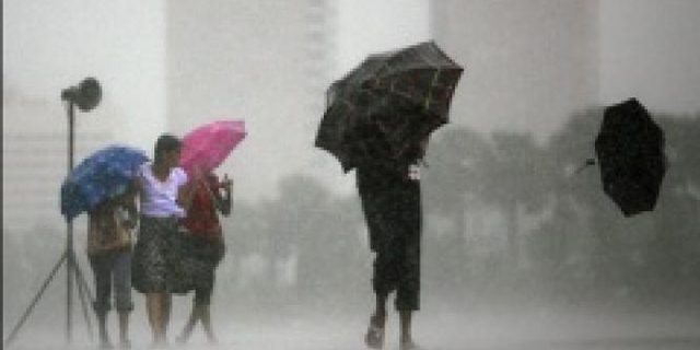 Hujan Diperkirakan Guyur Jakarta Di Akhir Pekan Ini