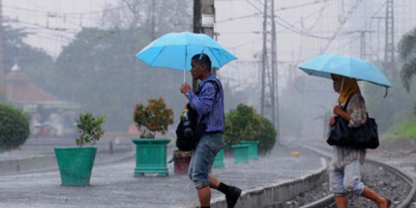 Hujan Ringan Diperkirakan Basahi Jakarta Siang Hari Ini