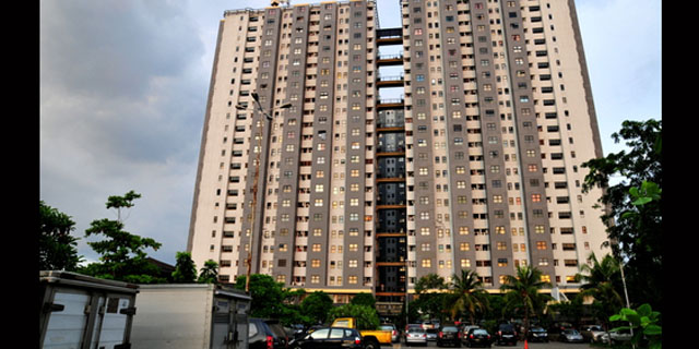 Seorang Pria Tewas Loncat dari Lantai 27 Apartemen Laguna Pluit, Ini Ciri-cirinya