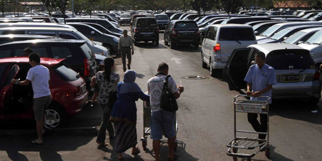 Parkir Bandara Soetta Terapkan Pajak Progresif