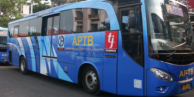 Ahok Larang Bus APTB Lintasi Jalur Busway Mulai Minggu Depan