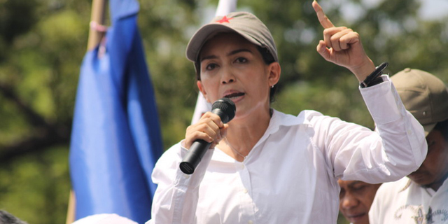Rieke Nongol Ditengah Aksi Buruh Hari Ini